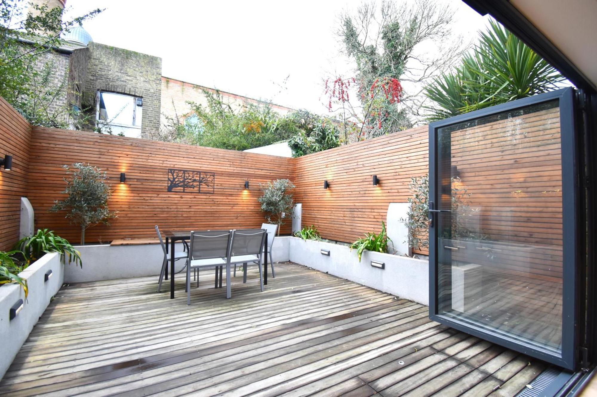 Stunning 2 Bed Apartment London Exteriör bild